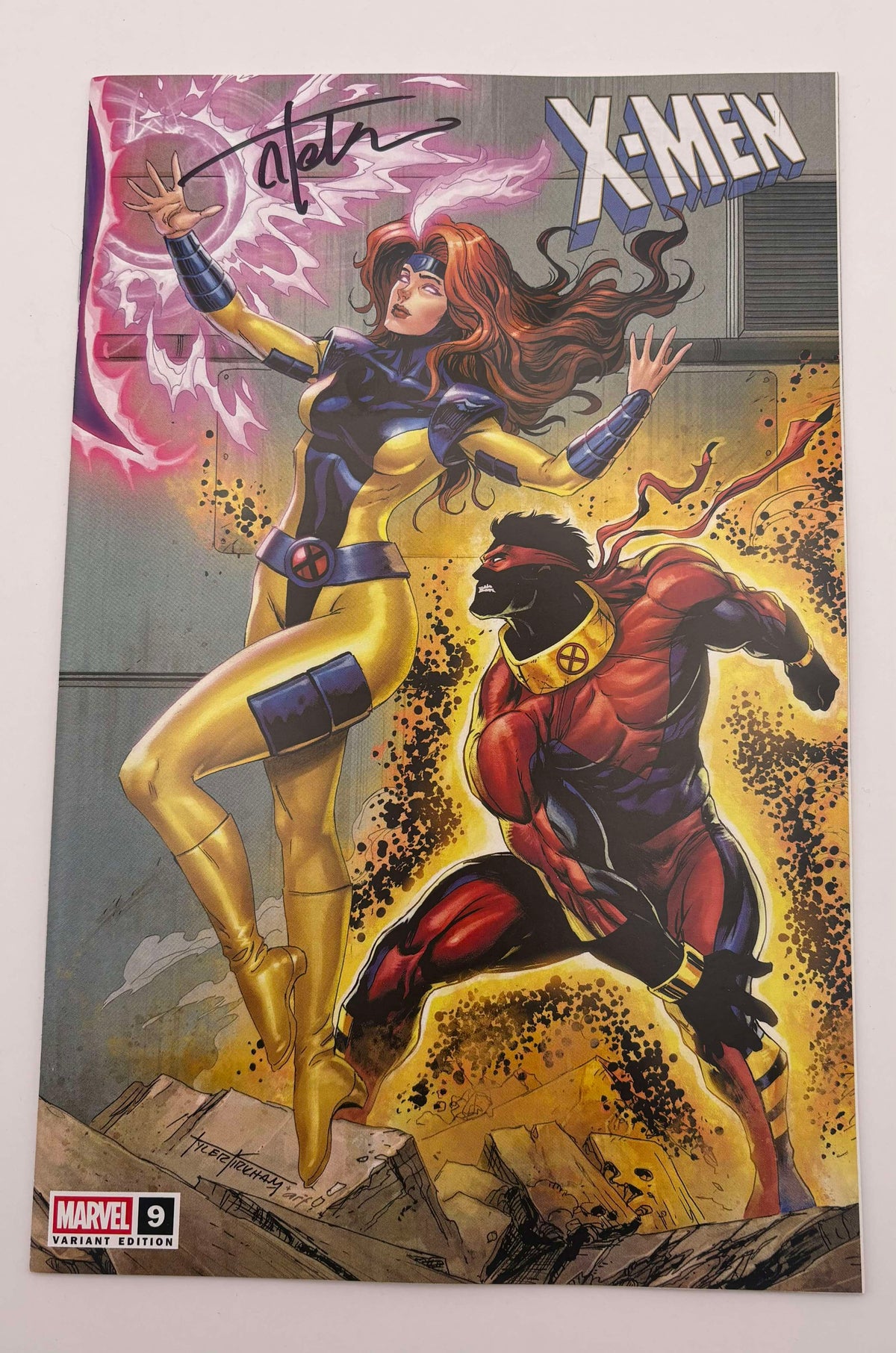 [Signed by Tyler Kirkham] X-Men #9 Unknown Comics Tyler Kirkham Exclusive Var [IN STOCK]