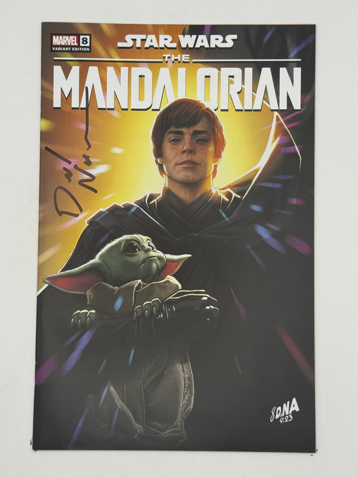 [Signed by David Nakayama] STAR WARS: THE MANDALORIAN SEASON 2 #8 UNKNOWN COMICS DAVID NAKAYAMA EXCLUSIVE VAR